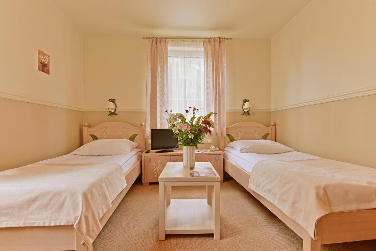 Afrodyta Spa & Wellness Resort Ośno Lubuskie Exteriör bild
